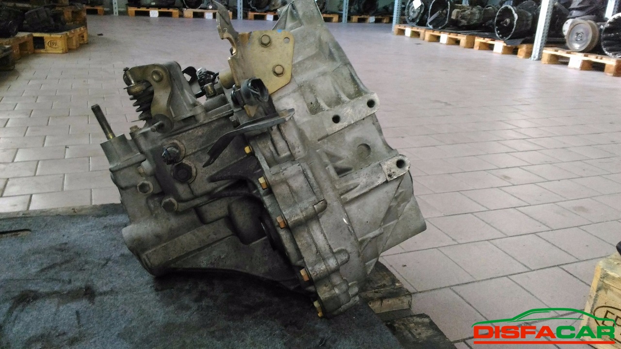 Cambio usato Mazda 6 1A SERIE 2002, codice RF – foto 5 di 8