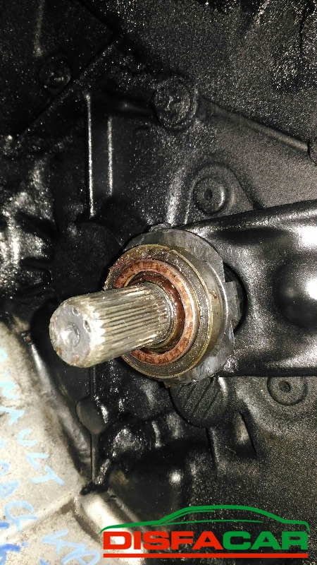 Cambio usato Renault Kangoo 1997, codice F8QK6 – foto 2 di 7