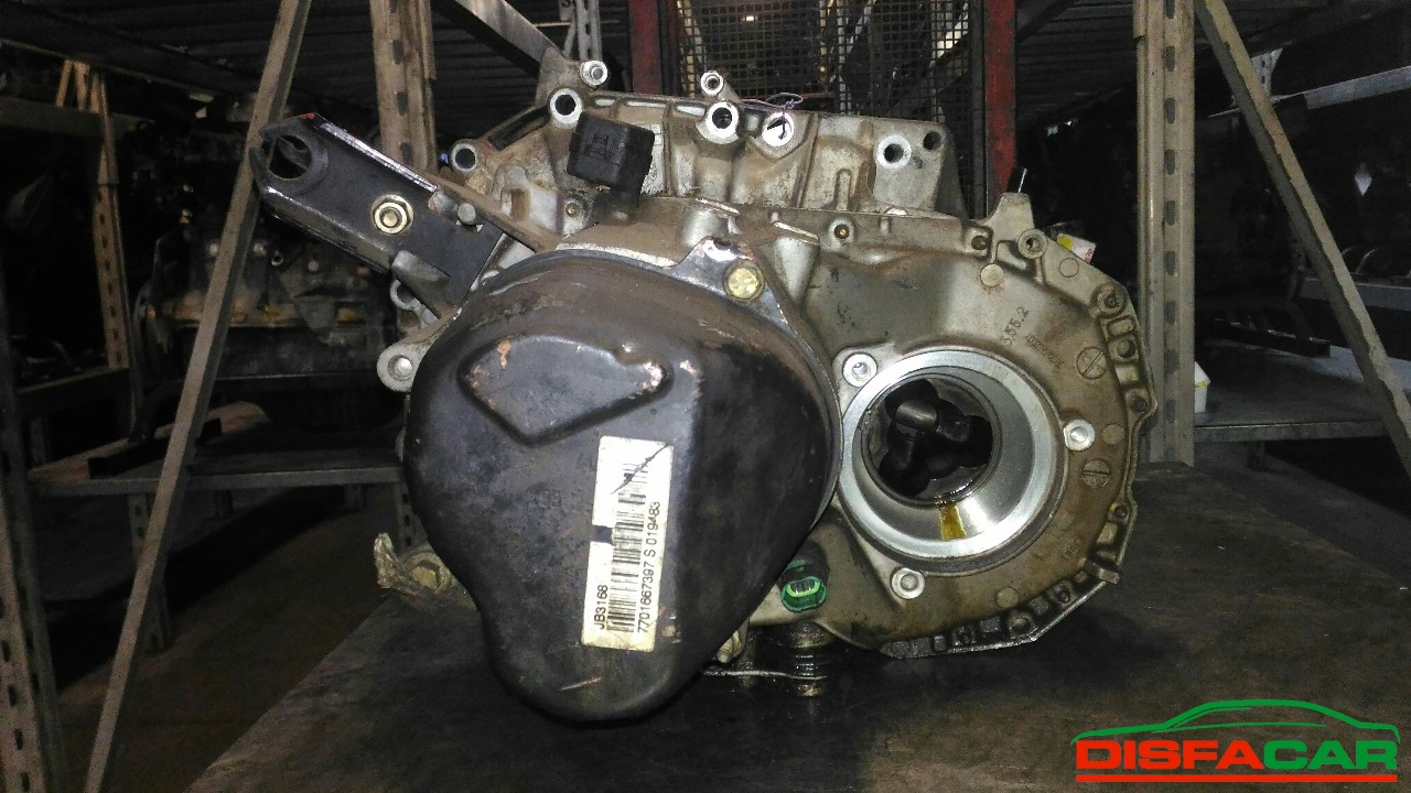 Cambio usato Renault Kangoo 1997, codice E7J77 – foto 3 di 9