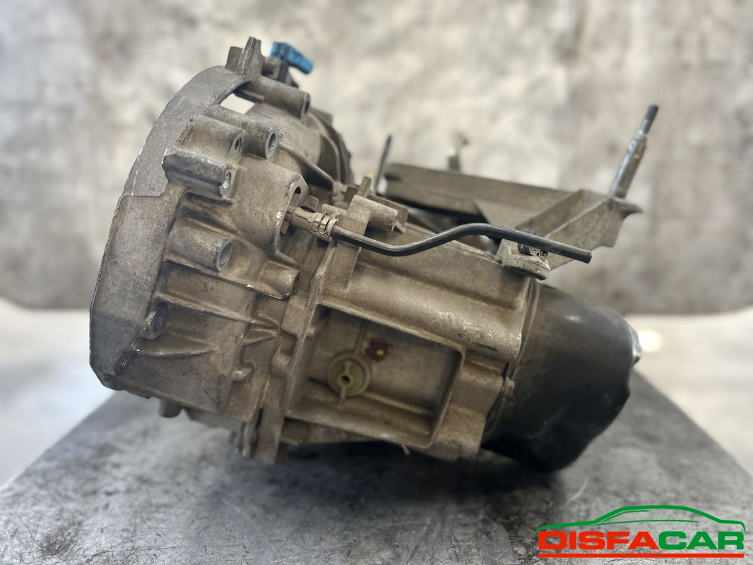 Cambio usato Renault Scenic 2003, codice K4MT7 – foto 2 di 9