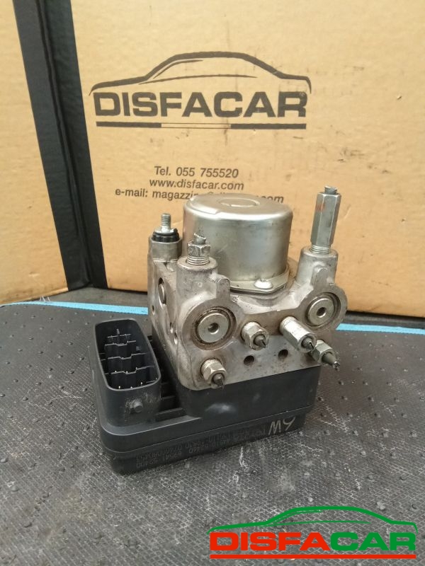 Centralina ABS usata Toyota Yaris 2A SERIE 2005, codice 44510-52460 – foto 2 di 8