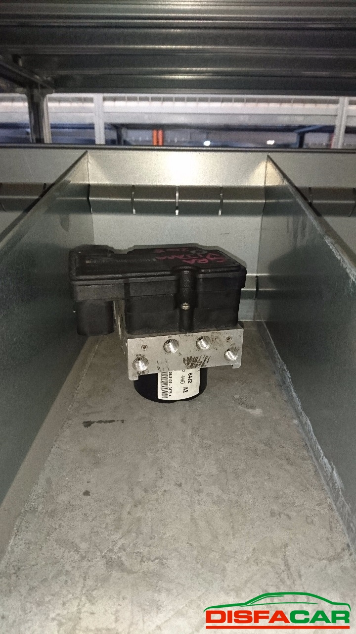 Centralina ABS usata Suzuki Grand Vitara, codice 10.2102-0876.4 – foto 2 di 2