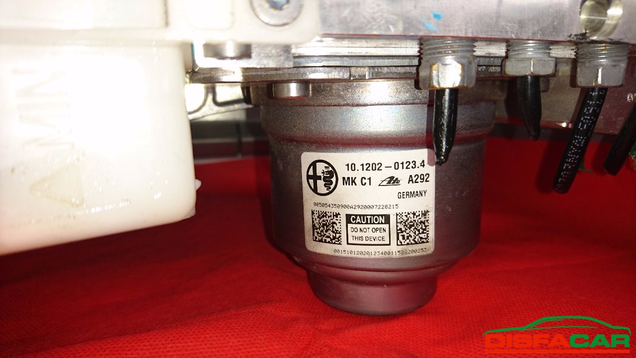 Centralina ABS usata Alfa Romeo Giulia, codice 28.5540-1038.3 – foto 3 di 4