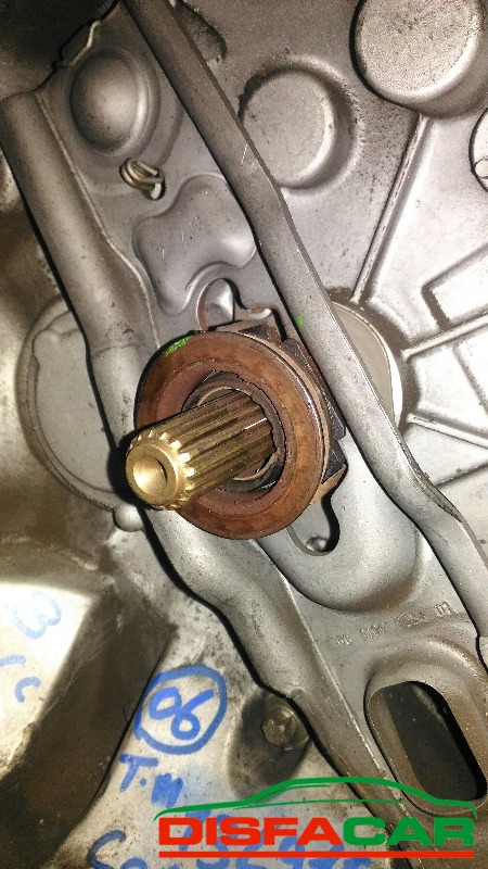Cambio usato Mitsubishi Colt 2004, codice 134910 – foto 2 di 8
