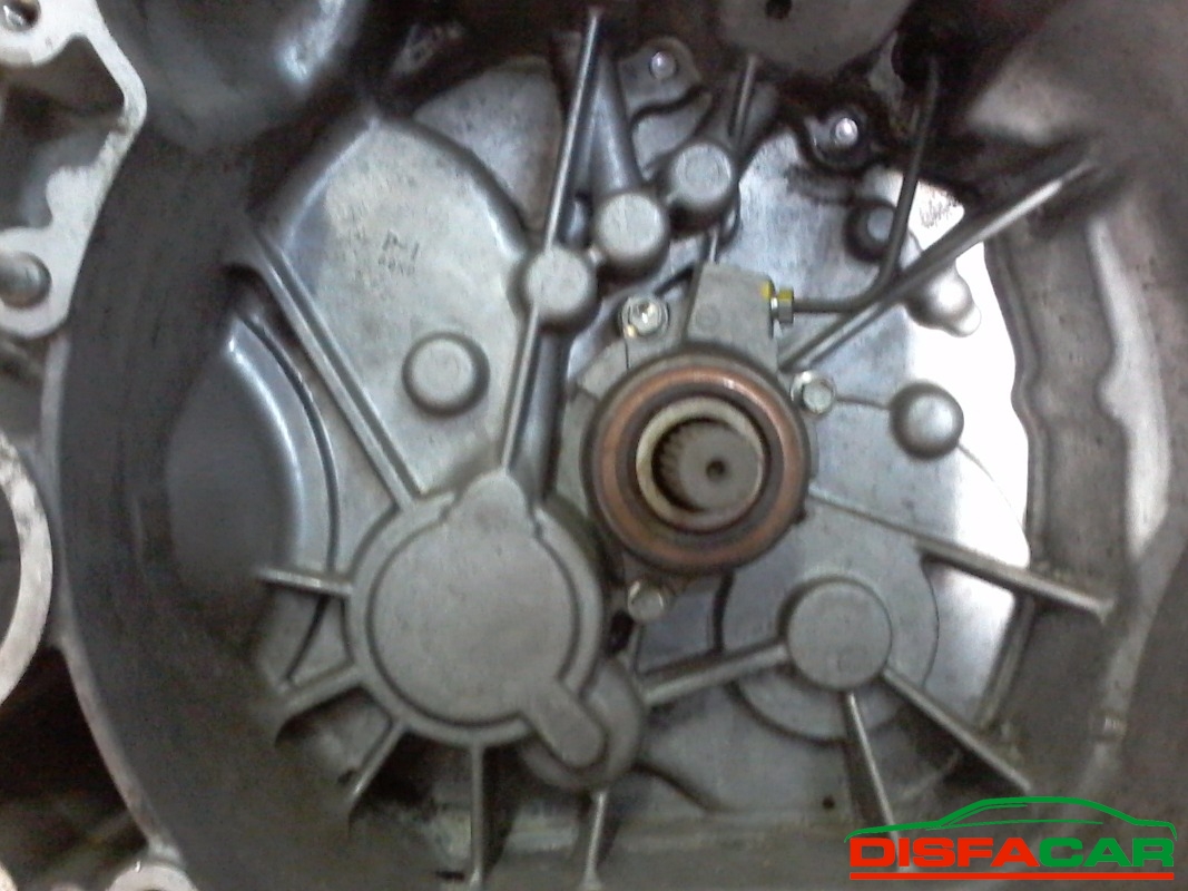 Cambio usato Suzuki SX4 2013, codice D16AA – foto 2 di 9