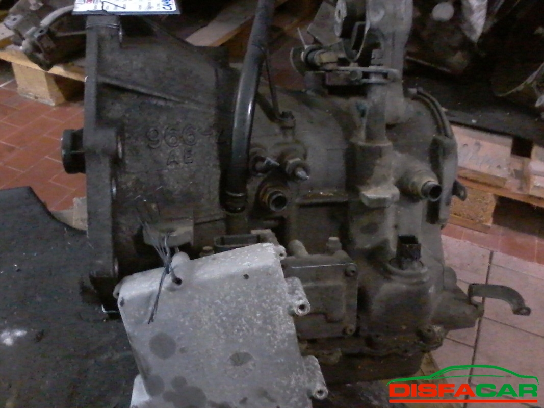 Cambio usato Chrysler Voyager 2004, codice 2.8L – foto 2 di 13