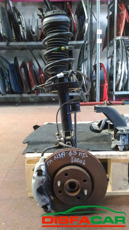 Telaietto anteriore usato Lancia Ypsilon 4 PORTE 2012 – foto 5 di 10
