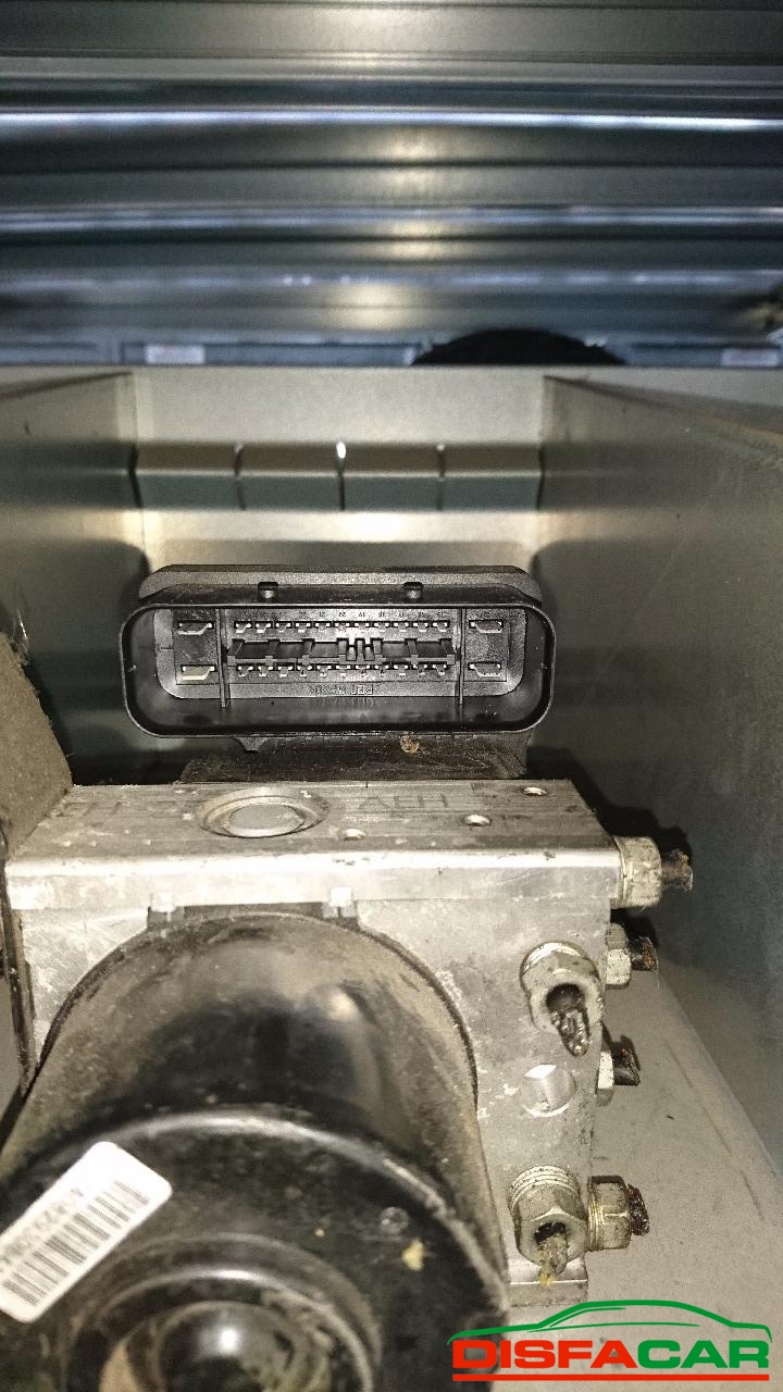 Centralina ABS usata Ford C-Max, codice 10.0207-0052.4 – foto 4 di 4