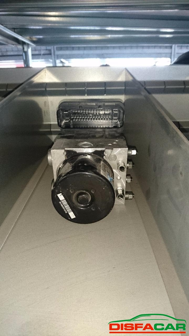 Centralina ABS usata Mazda 3, codice 10.0212-0424.4 – foto 3 di 4