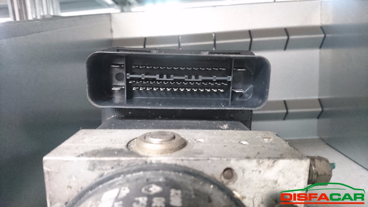 Centralina ABS usata Renault Vel Satis, codice 8200159837 – foto 4 di 4