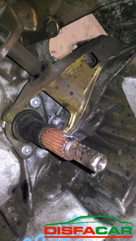 Cambio usato Peugeot 607 2000, codice 4HX – foto 2 di 11