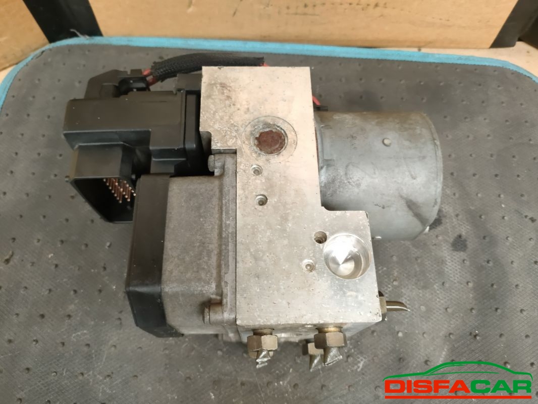 Centralina ABS usata Ford Transit 6A SERIE 2000, codice 0265220538 – foto 10 di 11