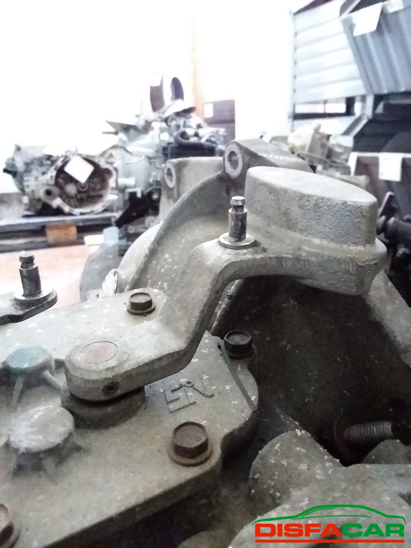 Cambio usato Chrysler Voyager GRAND VOYAGER 2001, codice t850 – foto 14 di 19