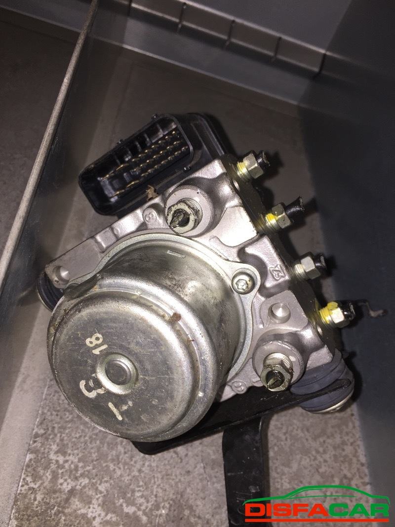 Centralina ABS usata Honda Jazz 2008, codice t19c2-3183 – foto 3 di 5