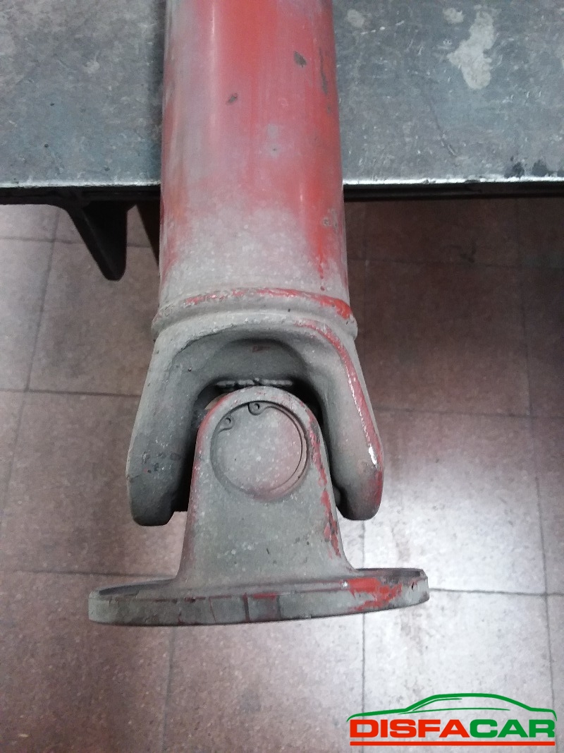 Albero di trasmissione usato Iveco DAILY 8140.43S 2001 – foto 3 di 13