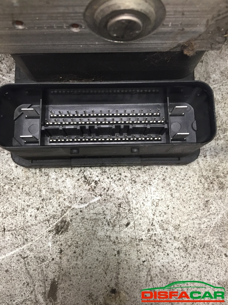 Centralina ABS usata Ford Focus 2007, codice 10.0206-0322.4 – foto 4 di 6