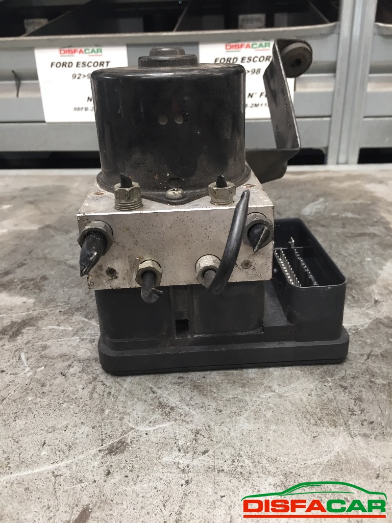 Centralina ABS usata Ford Focus 2007, codice 10.0206-0322.4 – foto 5 di 6