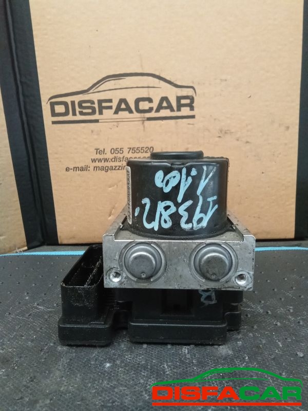 Centralina ABS usata Peugeot 207 C3 PLURIEL 2003, codice 10.0207-0092.4 – foto 4 di 8