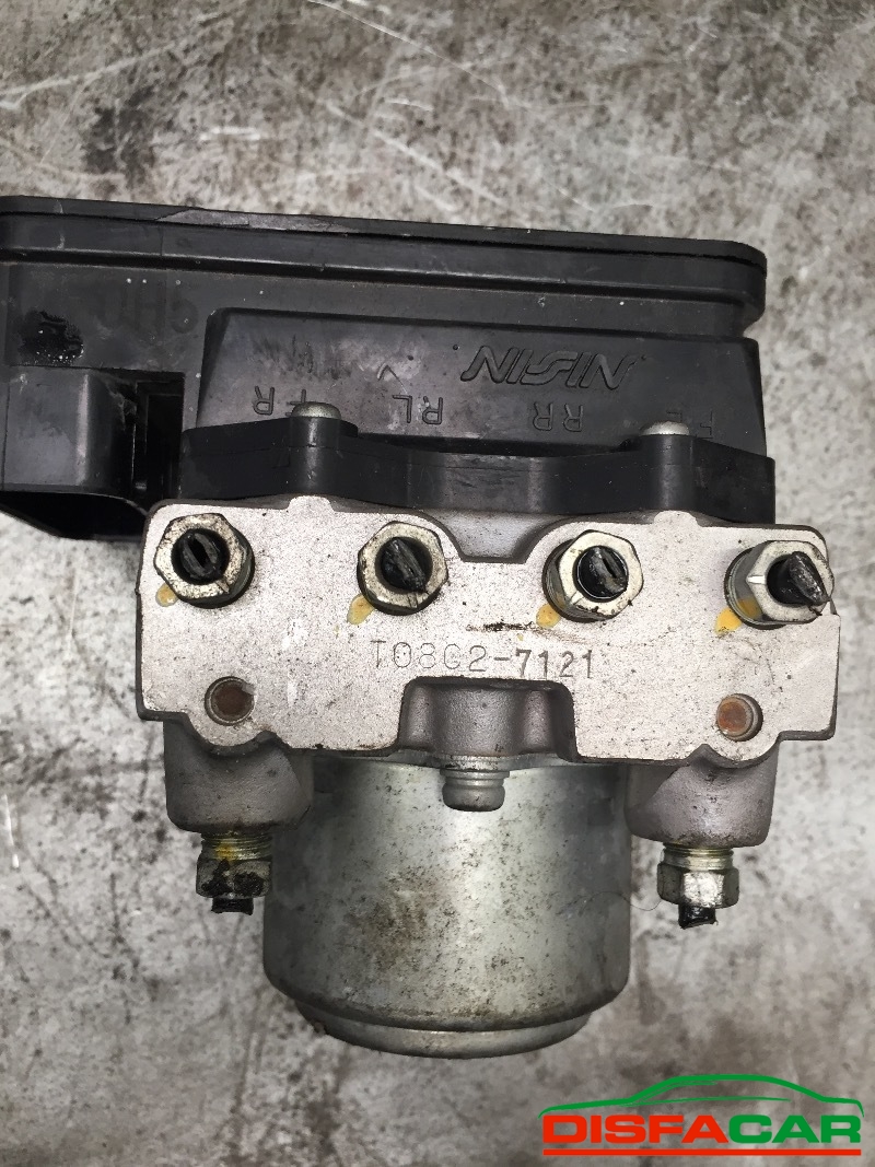 Centralina ABS usata Honda Jazz 2008, codice t08c2-7121 – foto 2 di 9