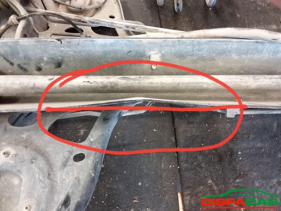 Assale posteriore usato Nissan Micra K12E 2002, codice CR12 – foto 9 di 10