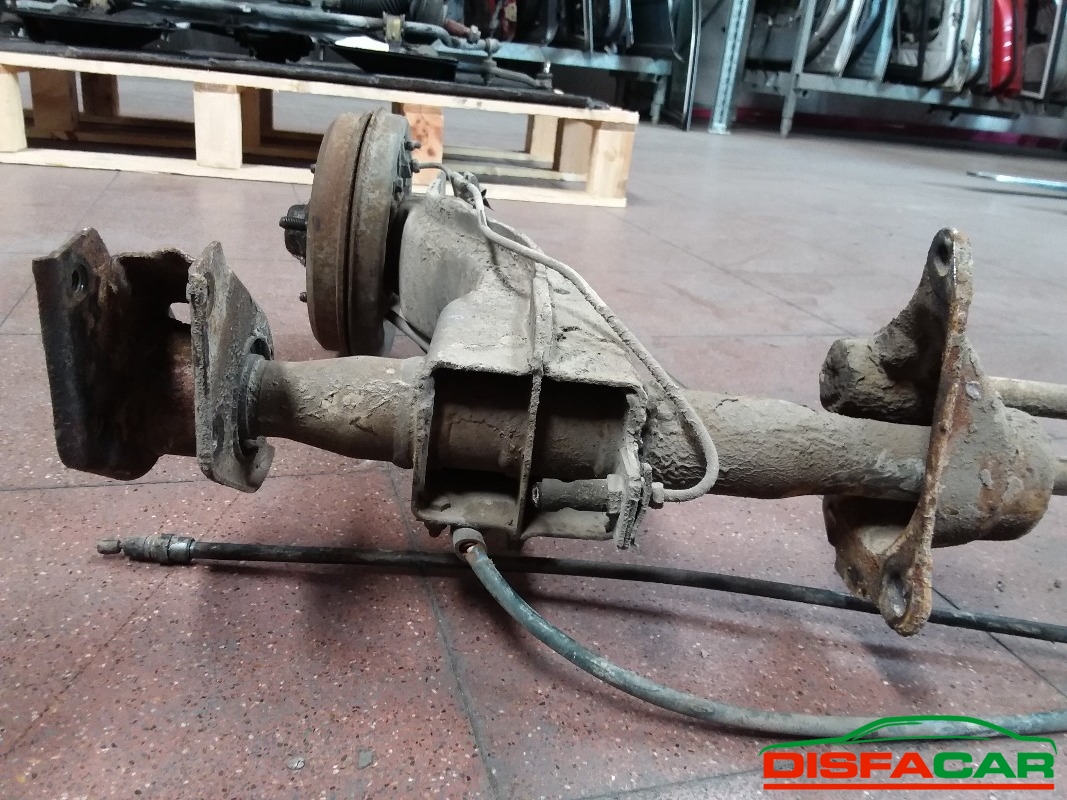 Assale posteriore usato Renault R 5 ATTACCO RUOTA A 3 COLONNETTE 1982, codice 688E7 – foto 7 di 8