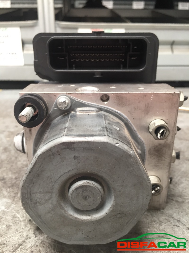 Centralina ABS usata Opel Meriva, codice 13474250 – foto 4 di 7