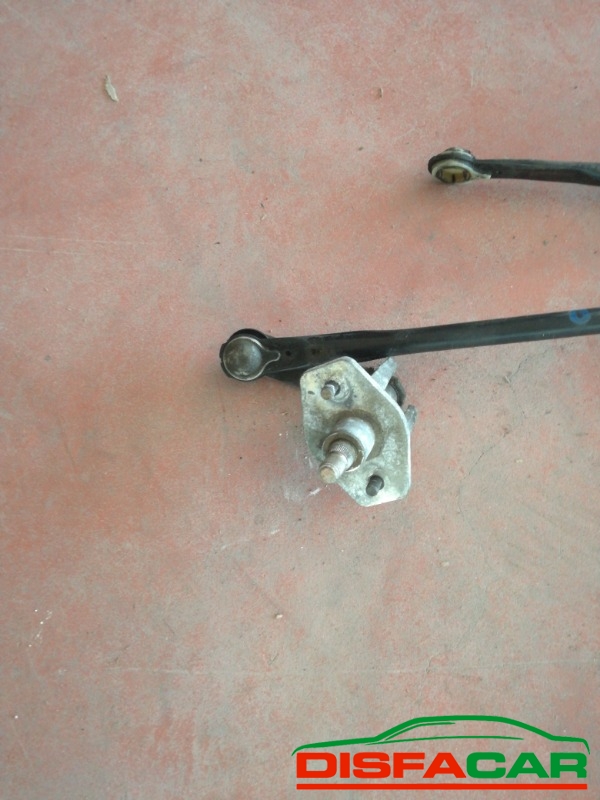 Leveraggio tergi usato Kia Carnival 2006 – foto 2 di 3