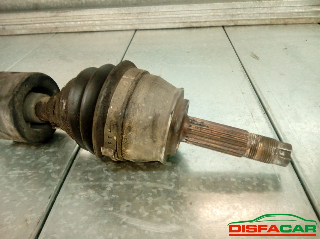 Semiasse usato Fiat Doblo 2000, codice 223A5000 – foto 2 di 5