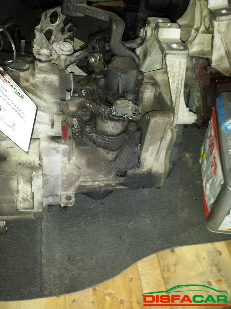 Cambio usato Seat Toledo CC 2300 V5 1998, codice AGZ – foto 2 di 2
