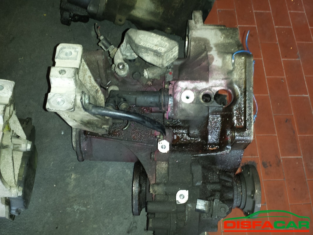 Cambio usato Volkswagen Golf 4A SERIE 1998, codice ARZ – foto 2 di 2