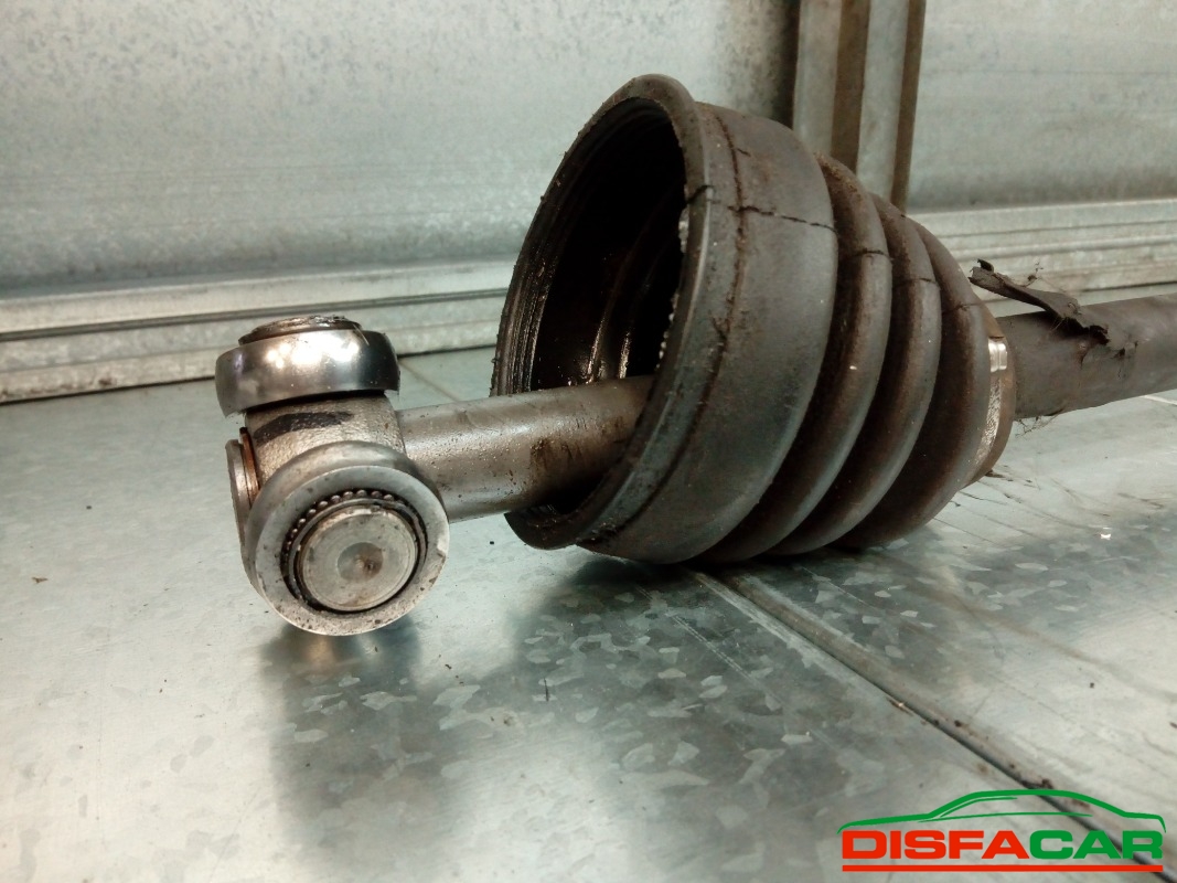 Semiasse usato Fiat Punto II serie 1999, codice 188A3000 – foto 3 di 5