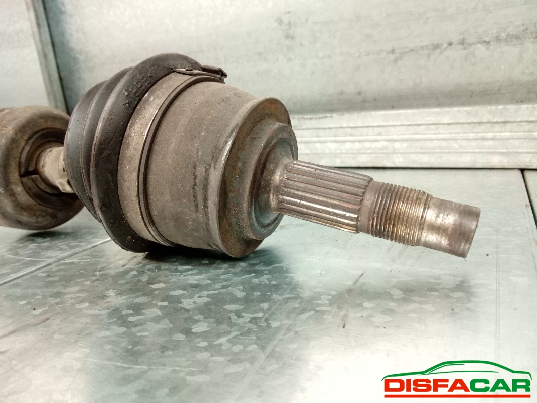 Semiasse usato Fiat Punto II serie 1999, codice 188A3000 – foto 2 di 5