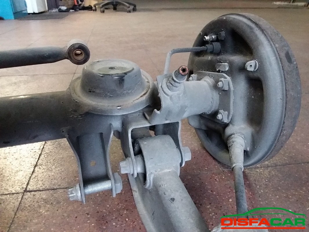 Assale posteriore usato Opel Agila CON 4 COLONNETTE 2000, codice Z10XE – foto 6 di 9