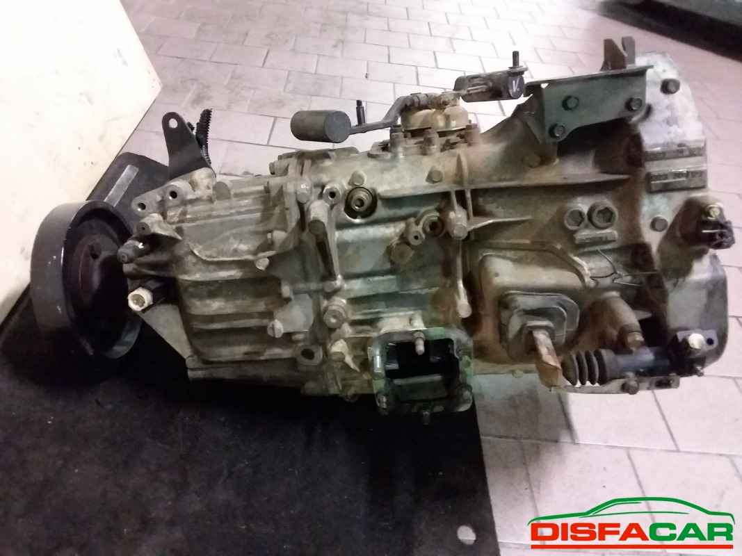 Cambio usato Nissan Cabstar 2002, codice Yd25 – foto 3 di 10