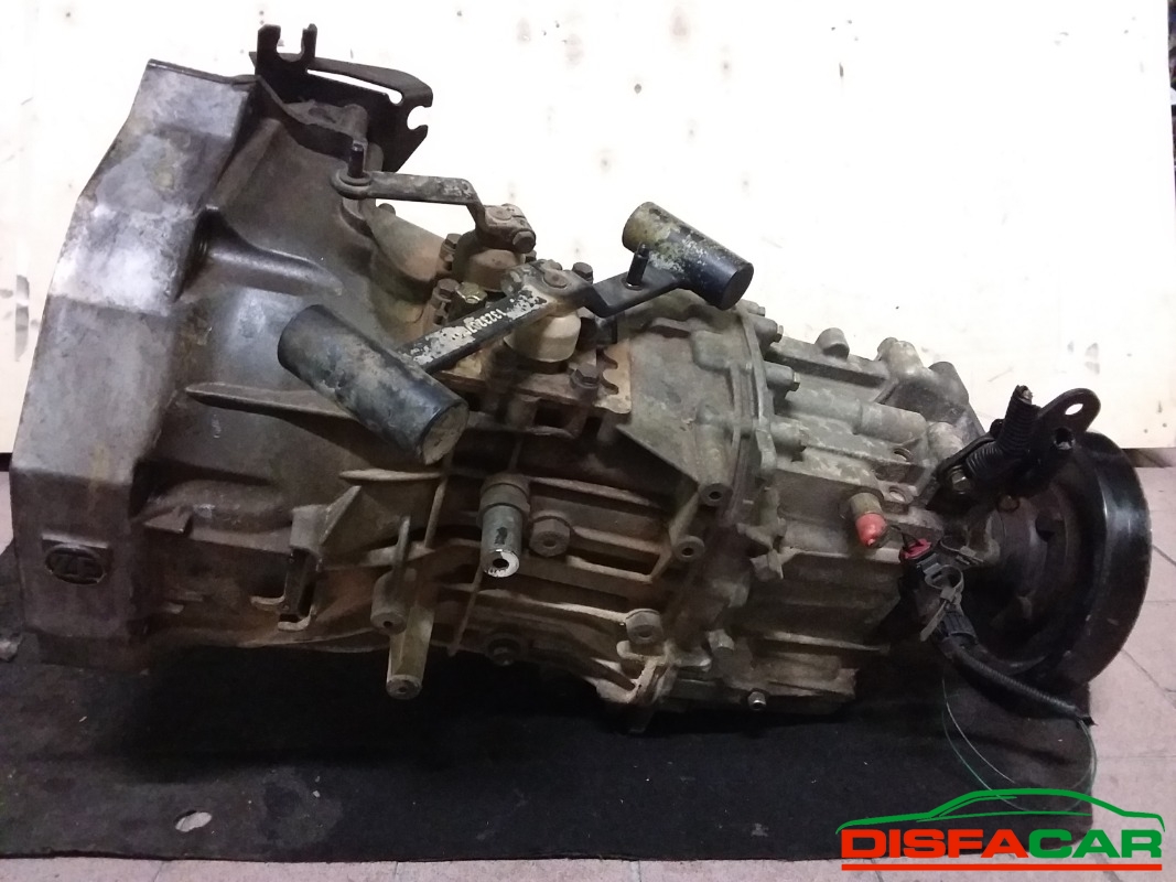 Cambio usato Nissan Cabstar 2002, codice Yd25 – foto 5 di 10