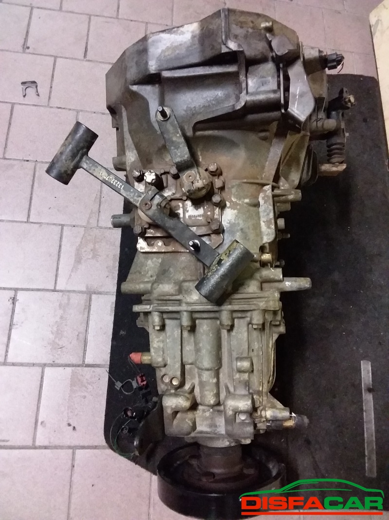 Cambio usato Nissan Cabstar 2002, codice Yd25 – foto 6 di 10
