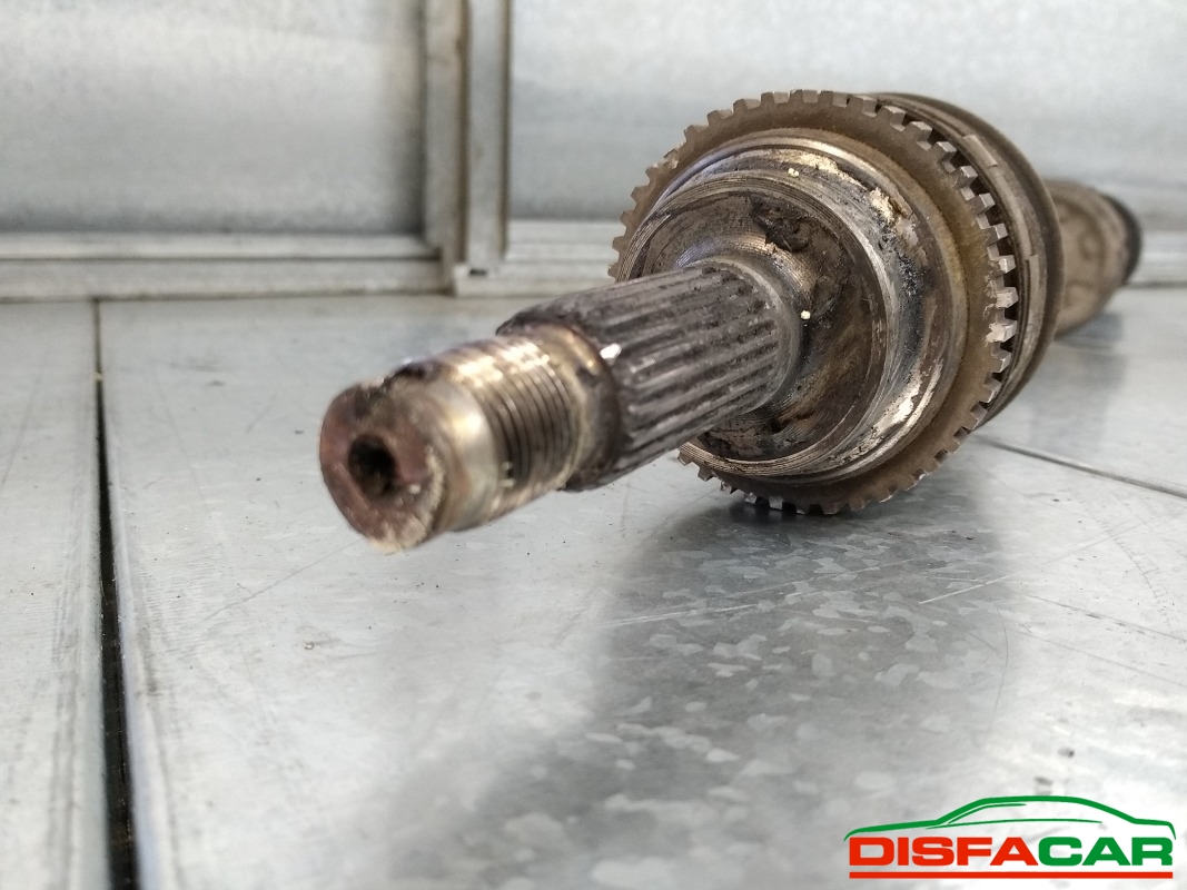 Semiasse usato Mazda Demio 1998, codice B3 – foto 5 di 5