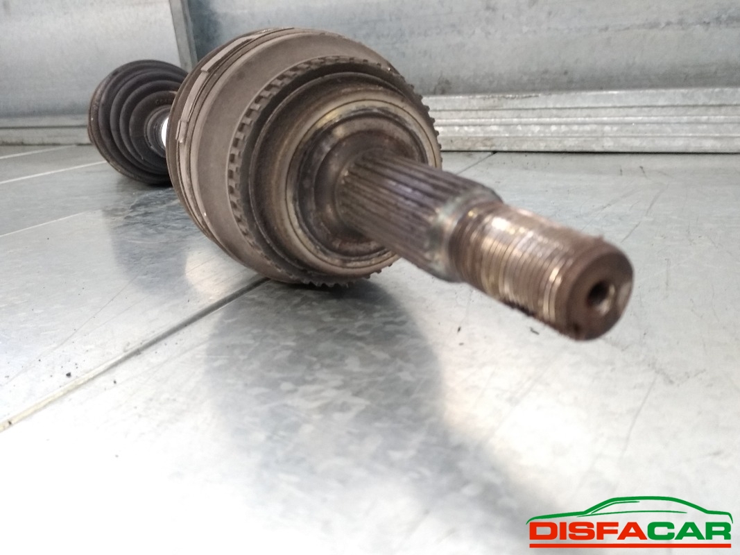 Semiasse usato Toyota Corolla 2002, codice 1CDFTV – foto 4 di 5