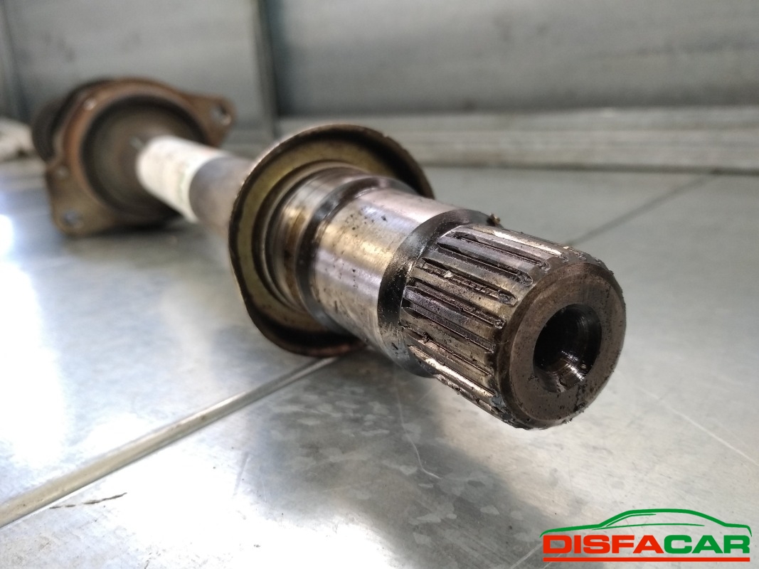 Semiasse usato Toyota Corolla 2002, codice 1CDFTV – foto 5 di 6
