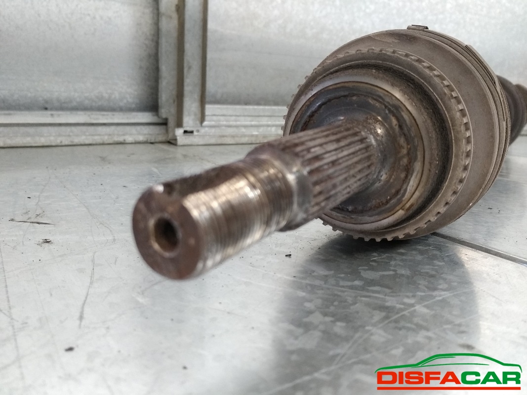 Semiasse usato Toyota Corolla 2002, codice 1CDFTV – foto 6 di 6