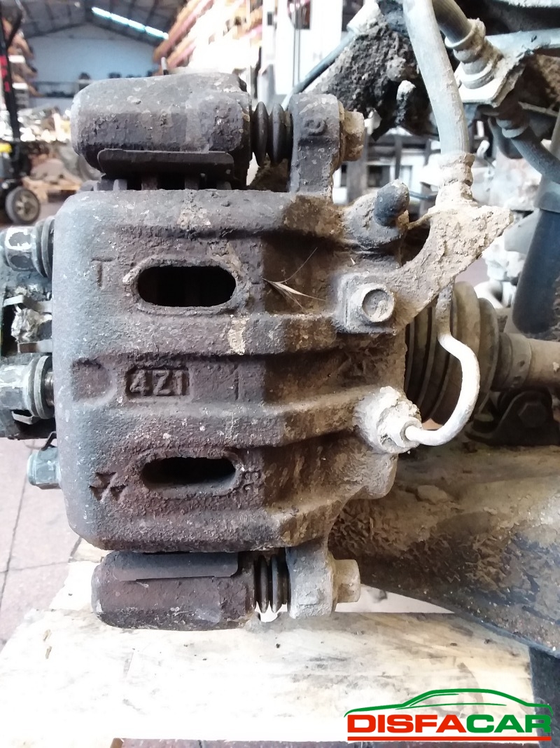 Assale anteriore con differenziale 4x4 usato Mitsubishi Pajero 1991, codice 4D56 – foto 5 di 14