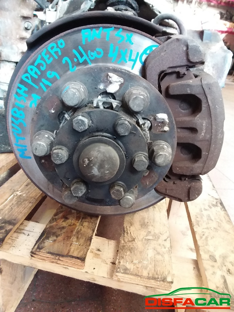 Assale anteriore con differenziale 4x4 usato Mitsubishi Pajero 1991, codice 4D56 – foto 4 di 14