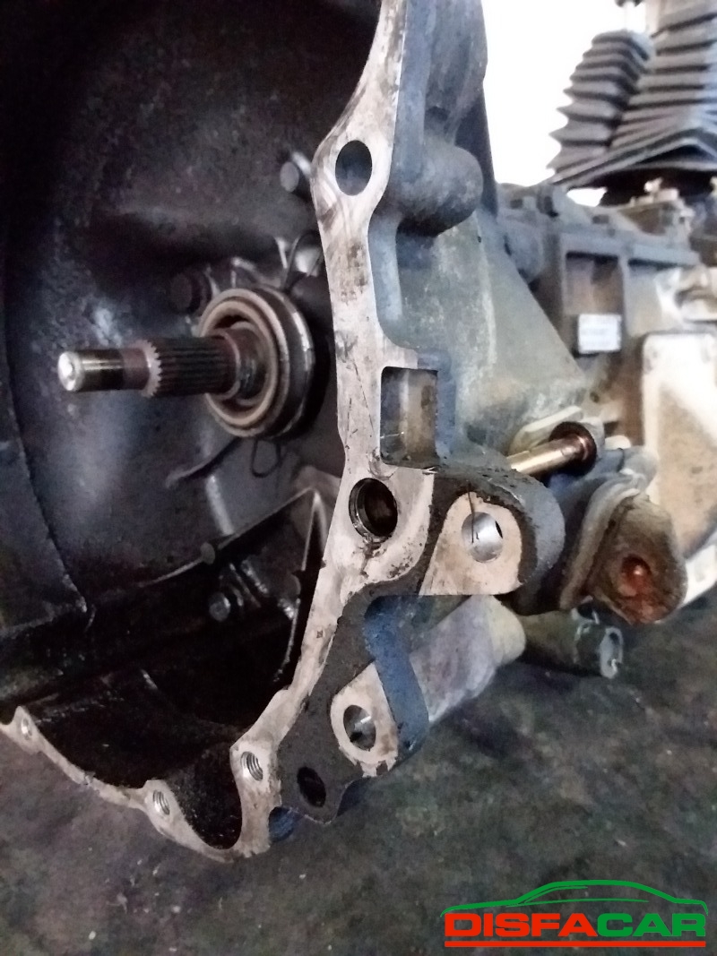 Cambio usato Mitsubishi Pajero 1991, codice 4D56 – foto 11 di 11