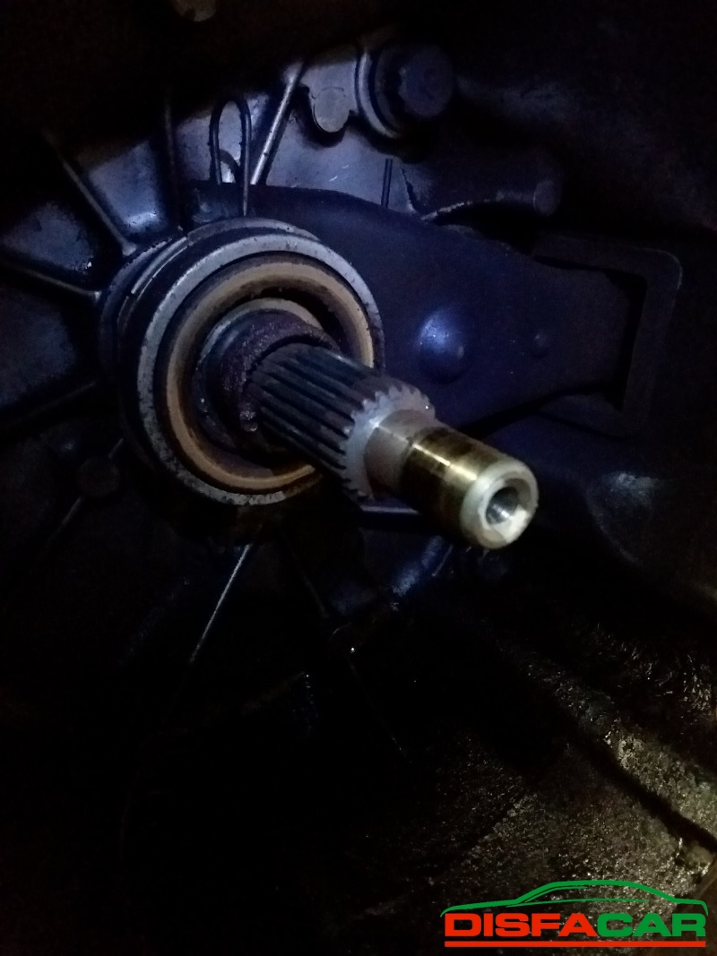 Cambio usato Mitsubishi Pajero 1991, codice 4D56 – foto 2 di 11