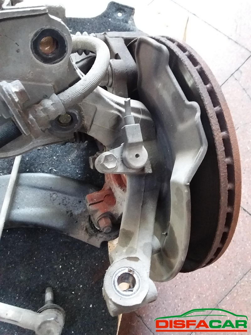 Telaietto anteriore usato Suzuki Swift 2005, codice Z13DT – foto 5 di 17