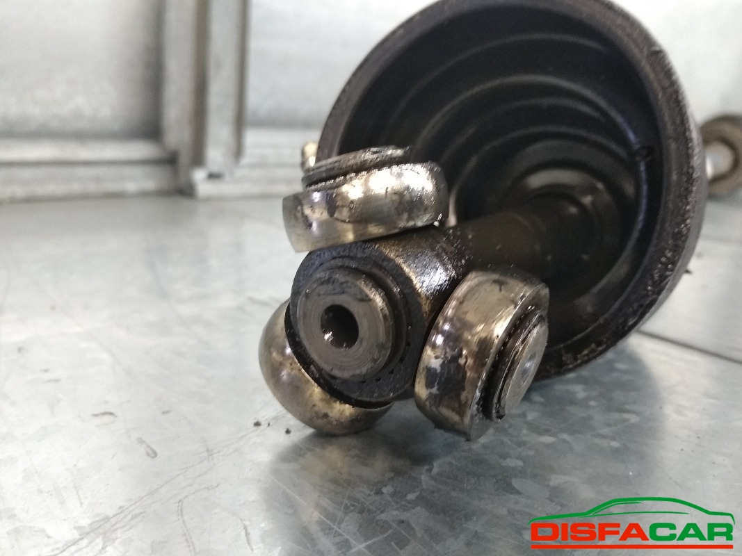 Semiasse usato Fiat Doblo 2000, codice 223A6000 – foto 4 di 5