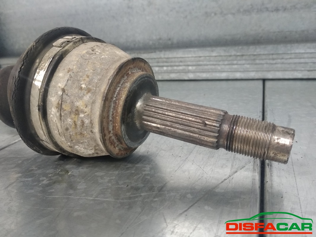 Semiasse usato Fiat Doblo 2000, codice 223A6000 – foto 2 di 5