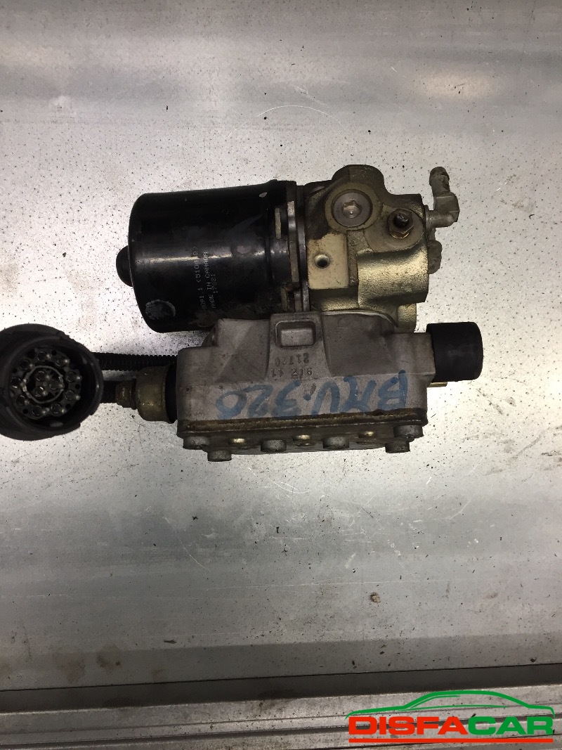 Centralina ABS usata BMW 320, codice 34.51-1090428 – foto 8 di 9