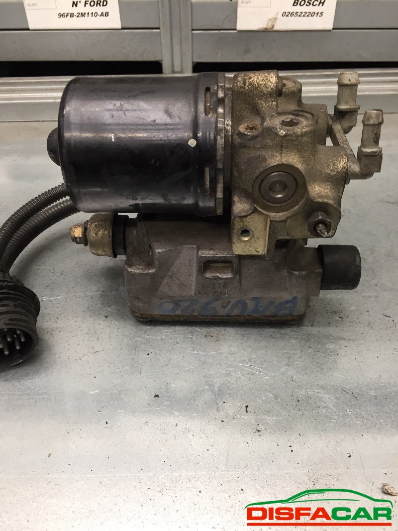 Centralina ABS usata BMW 320, codice 34.51-1090428 – foto 5 di 9