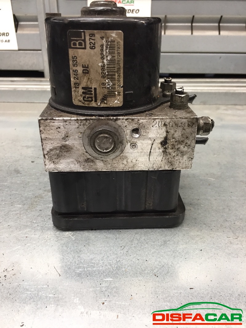 Centralina ABS usata Opel Astra H, codice 13246535 – foto 6 di 9